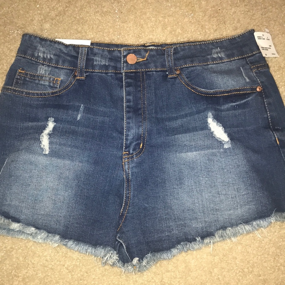 BRAND NEW Forvever 21 high rise cutoff denim